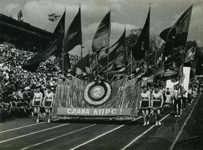 Image for The Jews of the Soviet Union: From Nationalism to Communism and Back