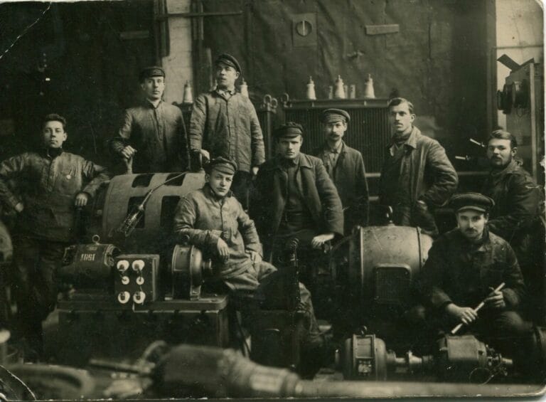 Image for The everyday lives of workers in the Ukrainian SSR in the 1920s and early 1930s