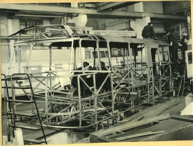 Зображення до Інтерв’ю з працівницею Львівського автобусного заводу